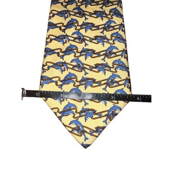 Brooks Brothers Yellow Dolphin Print Handmade 100% Silk Neck Tie - Picture 2 of 5